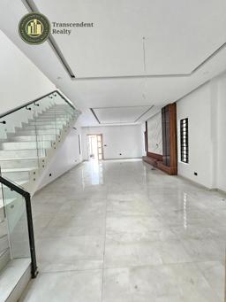 A Deluxe 5 Bedroom Fully Detached Duplex