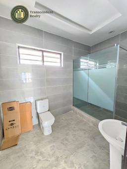 Newly Built Contemporary 5 Bedroom Fully Detached Duplex