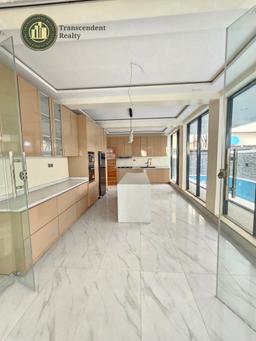 Deluxe 6 Bedroom Fully Detached Duplex with Bq