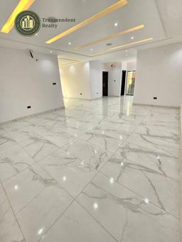 Newly Built Contemporary 3 Bedroom Apartments