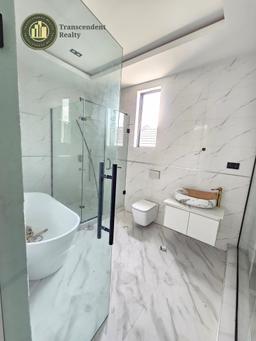 Newly Built Deluxe 5 Bedroom Fully Detached Duplex