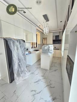 Newly Built Deluxe 5 Bedroom Fully Detached Duplex