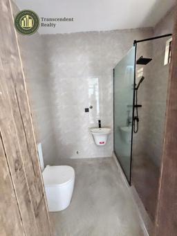 Newly Built 4 Bedroom Maisonette