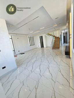 Deluxe 5 Bedroom Fully Detached Duplex