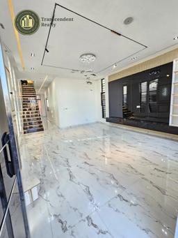 Contemporary 5 Bedroom Fully Detached Duplex