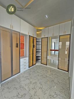 Contemporary 5 Bedroom Fully Detached Duplex