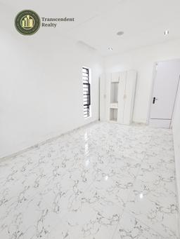 Contemporary 5 Bedroom Fully Detached Duplex