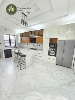 Newly Built Deluxe 5 Bedroom Fully Detached Duplex