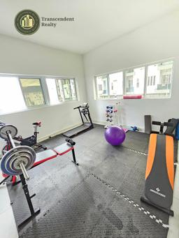 Exquisitely Designed 4 Bedroom Penthouse