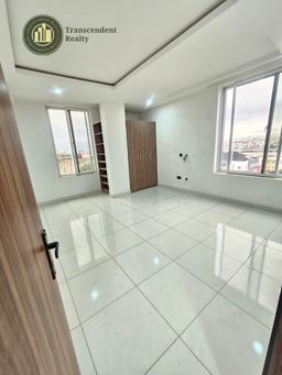 Exquisitely Designed 4 Bedroom Penthouse