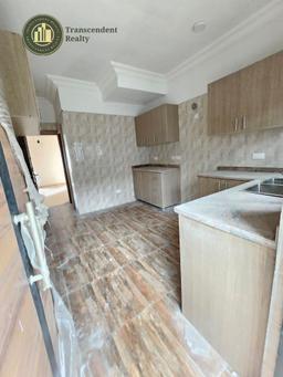 Newly Built Contemporary 4 Bedroom Terraced Duplex