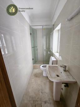 Newly Built Contemporary 4 Bedroom Terraced Duplex