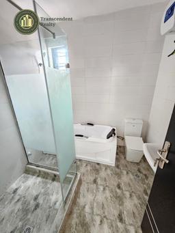 Newly Built Contemporary 4 Bedroom Terraced Duplex