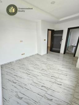 Newly Built Contemporary 4 Bedroom Terraced Duplex
