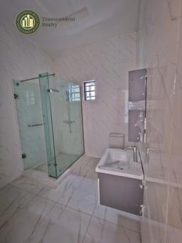 Newly Built 5 Bedroom Terraced Duplex