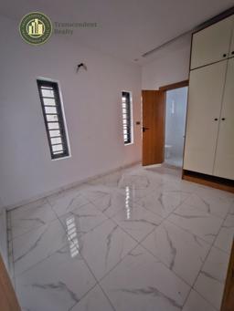 Newly Built 5 Bedroom Terraced Duplex