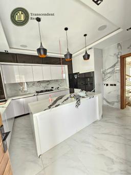 Newly Built 5 Bedroom Fully Detached Duplex