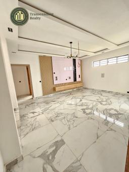 Newly Built 5 Bedroom Fully Detached Duplex