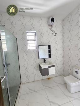 Newly Built Contemporary 4 Bedroom Terraced Duplex