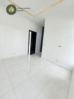 Newly Built Deluxe 5 Bedroom Fully Detached Duplex