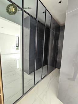 Newly Built Contemporary 5 Bedroom Fully Detached Duplex