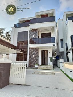 Newly Built Deluxe 5 Bedroom Fully Detached Triplex with a Cinema and Swimming Pool