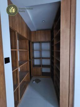 Newly Built Contemporary 5 Bedroom Terraced Duplex