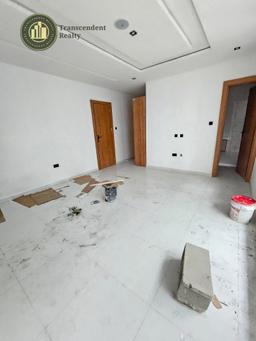 Newly Built Contemporary 5 Bedroom Terraced Duplex