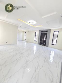 Newly Built Contemporary 5 Bedroom Fully Detached Triplex