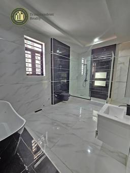 Newly Built Contemporary 5 Bedroom Fully Detached Triplex