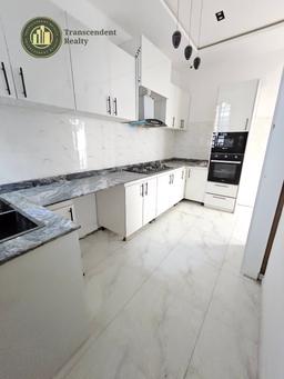 Newly Built Contemporary 4 Bedroom Terraced Duplex