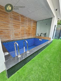 Newly Built Deluxe 5 Bedroom Fully Detached Duplex with a Swimming pool