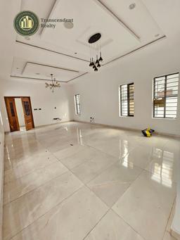 Contemporary 4 Bedroom Fully Detached Duplex