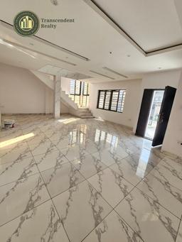 Newly Built Contemporary 4 Bedroom Duplex