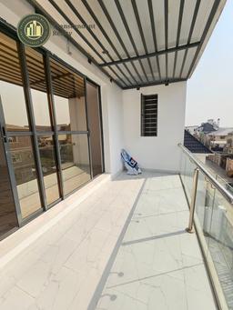 Newly Built Contemporary 4 Bedroom Duplex