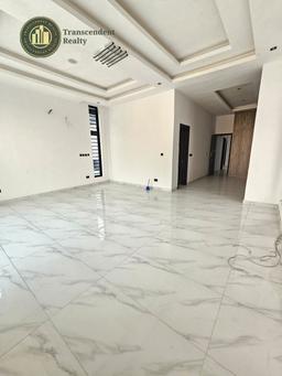 Newly Built Contemporary 5 Bedroom Fully Detached duplex