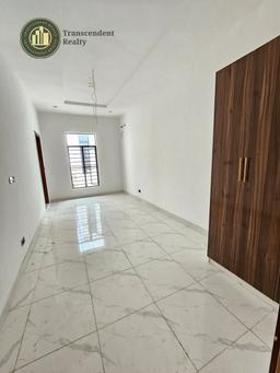 Contemporary 4 Bedroom Fully Detached Duplex