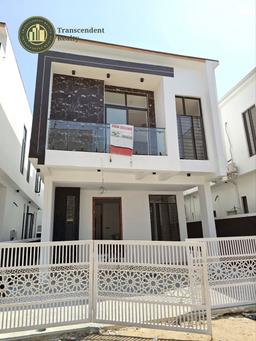 Contemporary 4 Bedroom Fully Detached Duplex