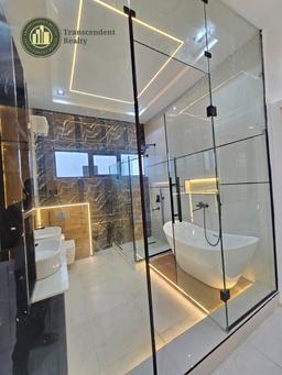 Newly Built Deluxe 5 Bedroom Fully Detached Duplex