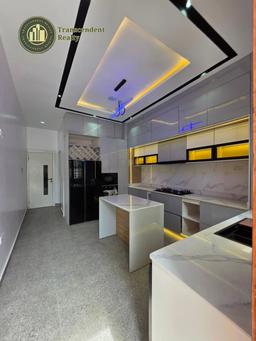 Newly Built Deluxe 5 Bedroom Fully Detached Triplex