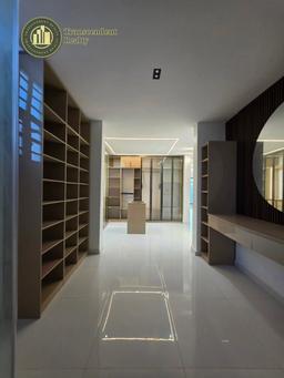 Newly Built Spacious 5 Bedroom Fully Detached Triplex