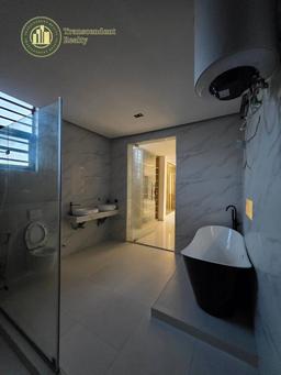 Newly Built Spacious 5 Bedroom Fully Detached Triplex
