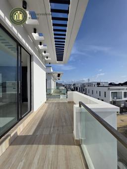 Newly Built Deluxe 5 Bedroom Fully Detached Triplex