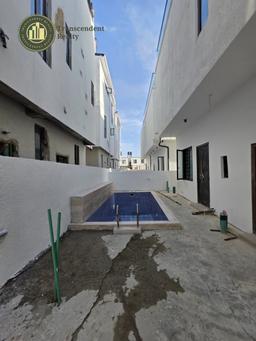 Newly Built Deluxe 5 Bedroom Fully Detached Triplex