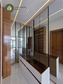 Deluxe 5 Bedroom Fully Detached Duplex