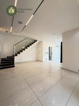 Deluxe 5 Bedroom Fully Detached Duplex