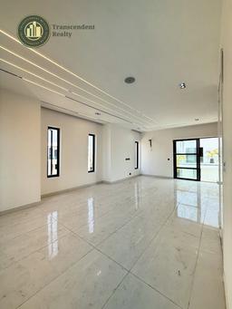 Deluxe 5 Bedroom Fully Detached Duplex