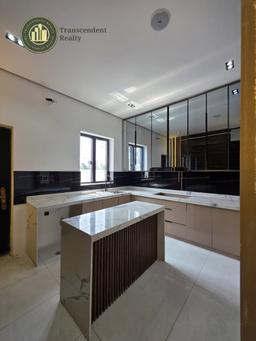 Deluxe 4 Bedroom Semi-detached Duplex with Bq