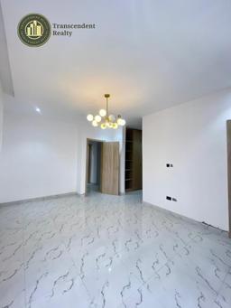 Newly Built Contemporary 4 Bedroom Terraced Triplex