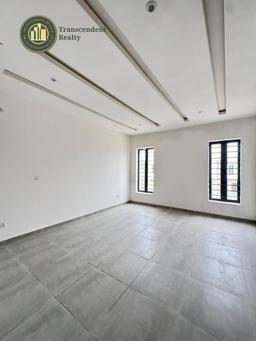 Elegantly designed 4 Bedroom Terraced Triplex